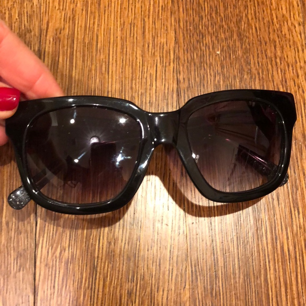 Elie Tahari Sunglasses $10
